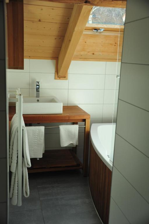 Mont Blanc Spa Chalet Bnb Chamonix Exterior foto